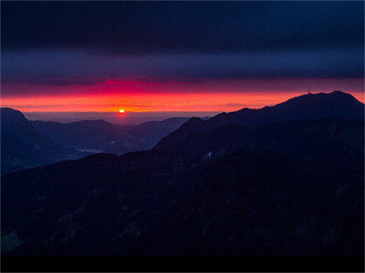 03059_amazingmountainsunset_1280x800.jpg