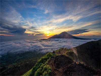 03843_morningsunongunungbatur_1280x800.jpg