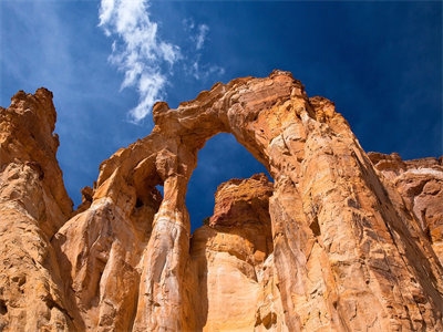 02109_grosvernerarch_1440x900.jpg