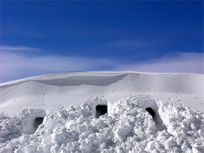 00300_snowcaves_1440x900.jpg