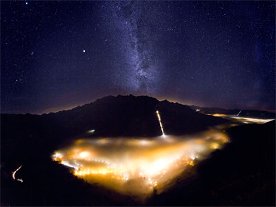 02780_foggyvalleywithmilkyway_1440x900.jpg