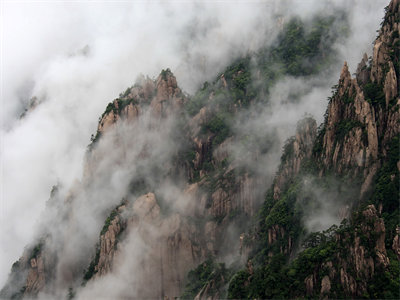 03612_mistyhuangmountain_1440x900.jpg